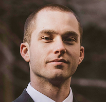 Photo de Thomas Whitfield, spécialiste en trading et expert des marchés crypto